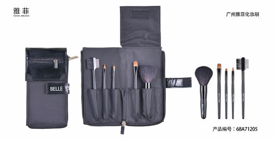 Juego completo de brochas de maquillaje que incluye brochas para rostro, ojos y labios, ideales para salón y aplicación de maquillaje profesional.